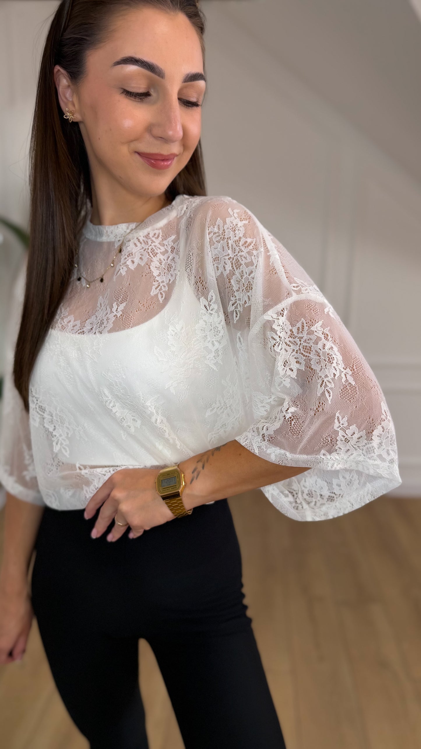 T-shirt PERLA - oversize z koronki BIAŁY